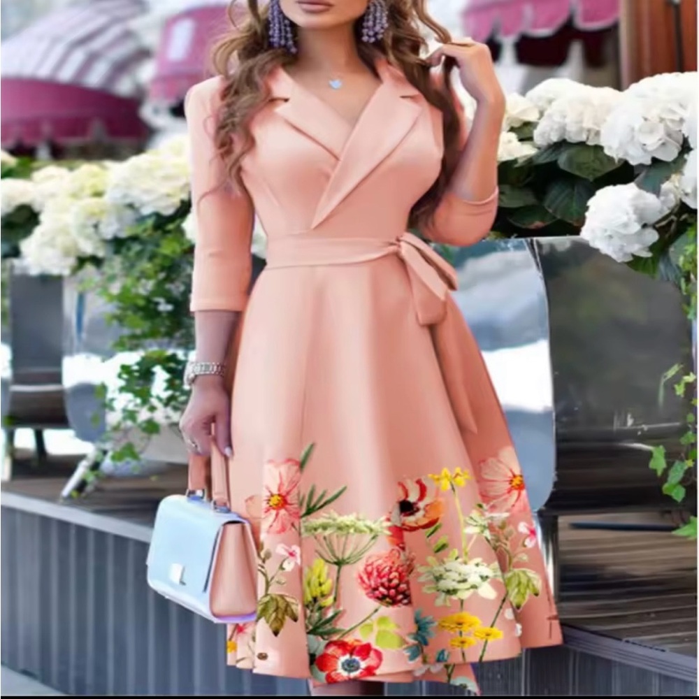Chic Peach Floral Midi Dress